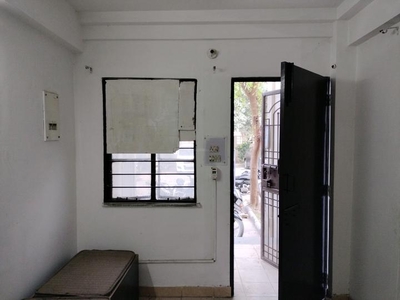 1 BHK Flat for rent in Sector 23B Dwarka, New Delhi - 450 Sqft