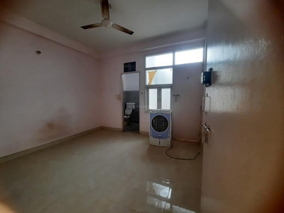1 RK Flat for rent in Rajpur Khurd Village, New Delhi - 350 Sqft