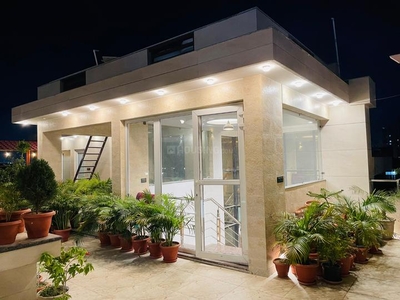 7 BHK Villa for rent in Sector 50, Noida - 11500 Sqft