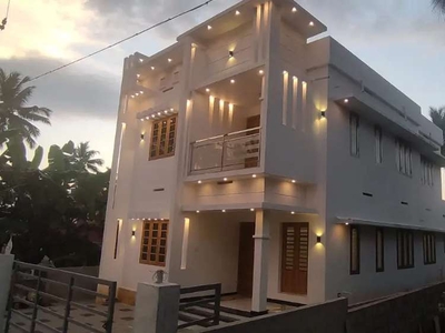 Thrissur Mannuthy 5.5 cent 4 bhk New villa