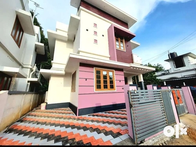3 bed rooms 1250 sqft newly house in neericode near varapuzha