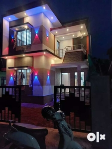 3 bhk contemporary house in 4.5 cent at North paravoor