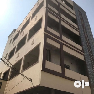 4 Storey Building with Pent house (Monthly Rentals 52,000 Revenue)