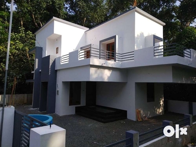 3BHK Brandnew House with 5.5cent in Kumaranalloor, Kottayam, 1700sqft