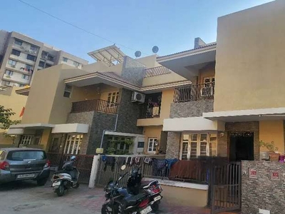 3BHK Bungalow in prime location in new ranip