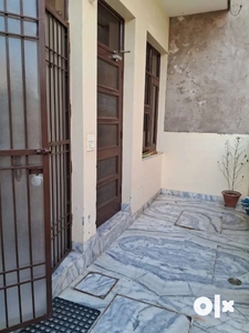 66 gaj house sale price negotionable. Amt- 35lac,