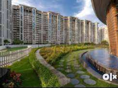 A ready to move 4+1 Bhk IN JLPL FALCON at Airport road MOHALI.