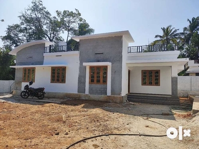 A SUPERB NEW 3BED ROOM 1200SQ FT 5CENT HOUSE IN NADATHARA,THRISSUR