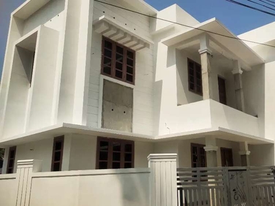 Alappuzha town near 4 cent 3 BHK new villa