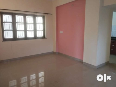 Available well-maintained 1 bhk at Karaswada industrial Estate 11k