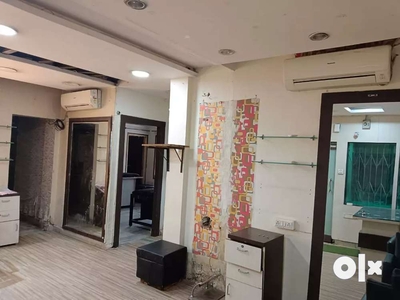 COMMERCIAL SPACE FOR RENT SALOON PARLOUR IN 10 NUMBER ARERA COLONY