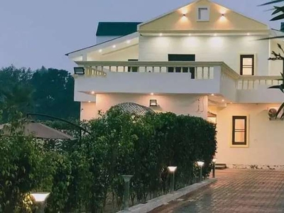 Fully furnished villa for sale