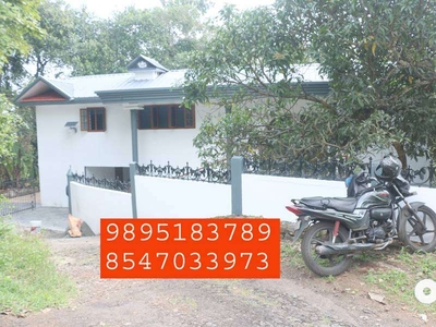 House 5 bed 30 cents near Choottuveli MC road 1.29 crore