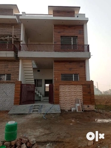 House in 210 new professor colony opposite Punjabi university