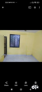 One room kitchen with extra bd rm, close to bus stop,Saraswt schol. .