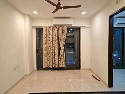 1 BHK Flat for rent in Sion, Mumbai - 610 Sqft
