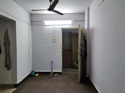1 RK Flat for rent in Goregaon West, Mumbai - 300 Sqft