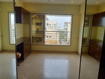 2 BHK Flat for rent in Bandra West, Mumbai - 890 Sqft