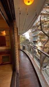 2 BHK Flat for rent in Khar West, Mumbai - 800 Sqft