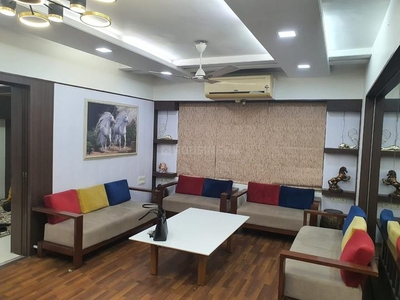 4 BHK Flat for rent in Satellite, Ahmedabad - 2785 Sqft