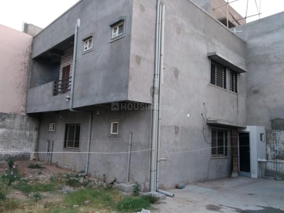 1 BHK Independent House for rent in Motera, Ahmedabad - 900 Sqft