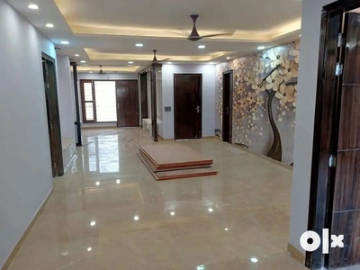 190 gaj, 3bhk, semi furnished,with lift, stilt parking, ready to move