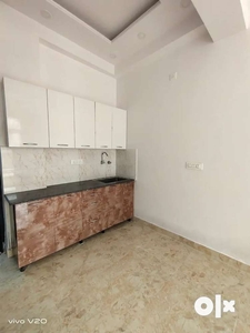 1bhk Fully furnished smart studio with lift & free car parking.
