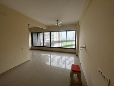 2 BHK Flat for rent in Vaishno Devi Circle, Ahmedabad - 1170 Sqft