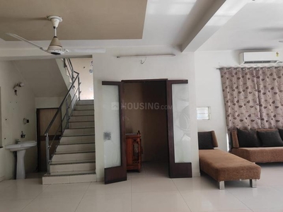 4 BHK Villa for rent in Thaltej, Ahmedabad - 4500 Sqft