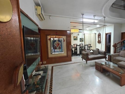 4 BHK Villa for rent in Thaltej, Ahmedabad - 4950 Sqft