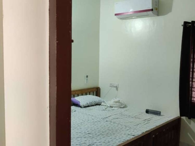 FOR SHORT TERM MONTHLY RENT. 1BHK AC. FULLY FURNISHED APPARTMENT.