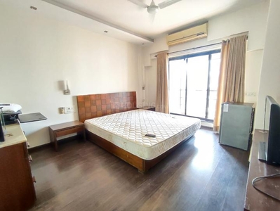 1 RK Flat for rent in Khar West, Mumbai - 300 Sqft