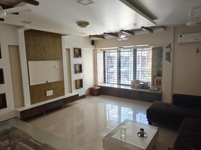 3 BHK Flat for rent in Borivali East, Mumbai - 1450 Sqft