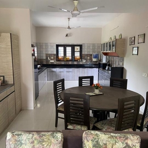 4 BHK Villa for rent in Vaishno Devi Circle, Ahmedabad - 6000 Sqft