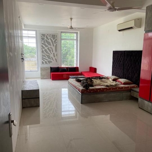 6 BHK Independent House for rent in Vaishno Devi Circle, Ahmedabad - 3500 Sqft