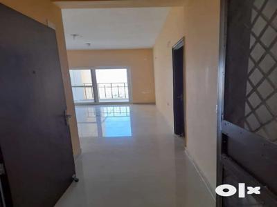 A 4 bhk along with servant qtr on rent in Defence Township