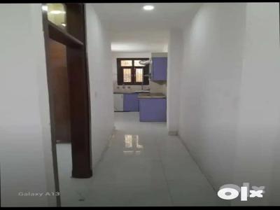 A very good ventilation builder floor available for rent in saket
