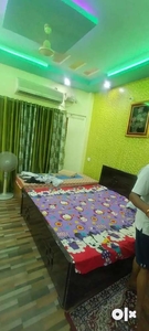 2bhk fully furnished well maintain spacius coverd car parking