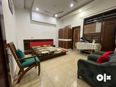 2bhk(onwerfree)fully furnished sector 127 Gillco