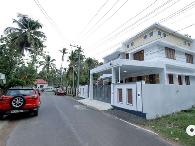 4 BHK Independent house available for sale at Kochi.