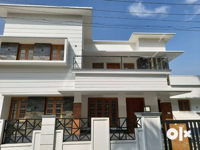 4 bhk new house at Ezhamkallu