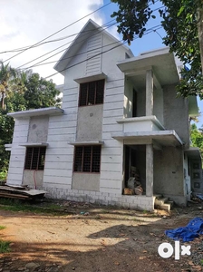 AN AMAZING NEW 3BED ROOM 1300SQ FT HOUSE IN OLARI, THRISSUR