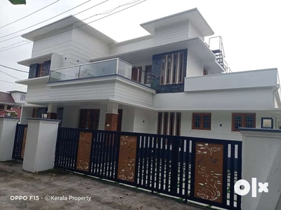Luxurious Semi Furnished 4 Bedroom House in Thrissur