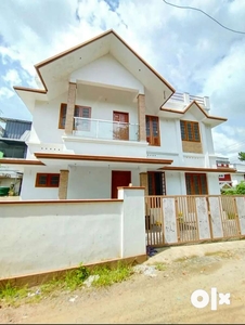 Newly built 3 bed rooms 1300 sft in aluva u.c collage near kadungallur