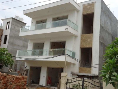 4 BHK Builder Floor 260 Sq. Meter for Sale in