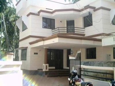 House 850 Sq. Yards for Sale in