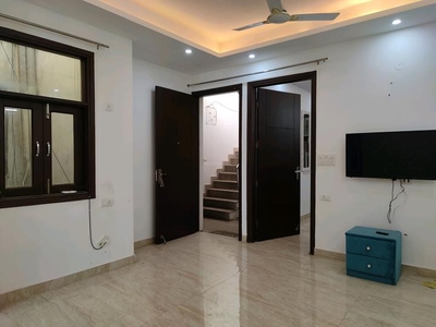 2 BHK Independent Floor for rent in Freedom Fighters Enclave, New Delhi - 1200 Sqft