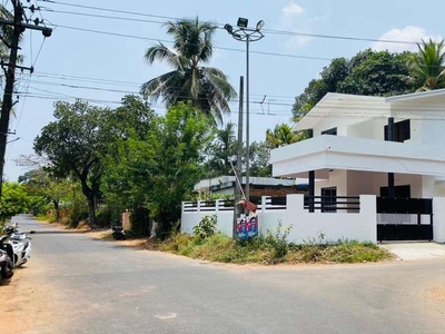 1800 sq ft house for Lease /Rent/Sale in Poopathy near mala