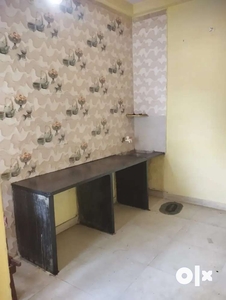 1bhk 1st floor independent flat available for rent