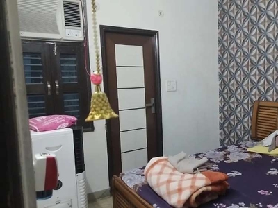 2 bhk fully furnished flat lift with car parking